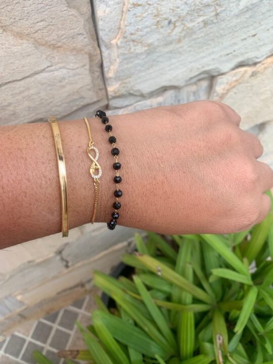 A Mix de pulseiras e bracelete