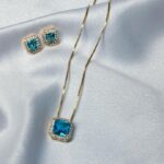 A Conjunto quadrado com pedra azul