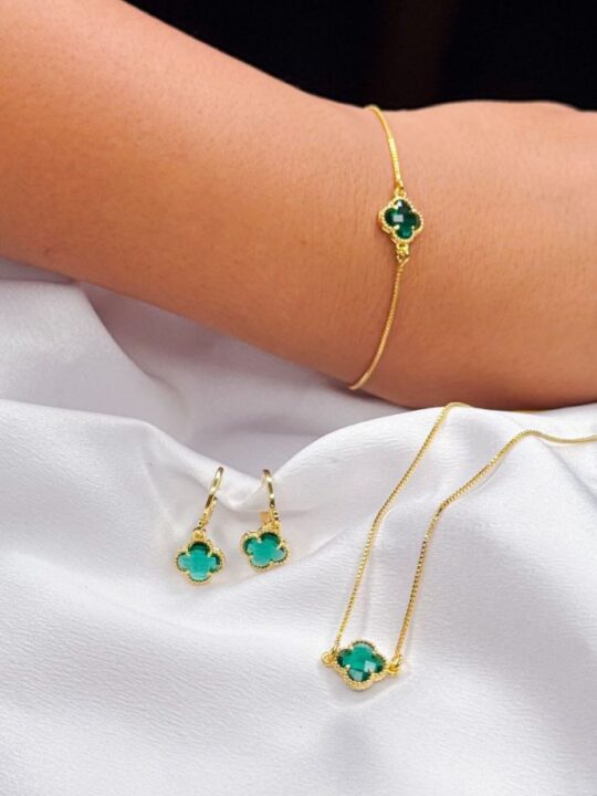 A Argolinha + gargantilha + pulseira trevo verde