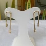 A brinco inverso no ródio branco