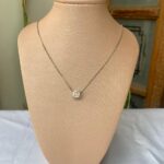 A gargantilha ponto de luz